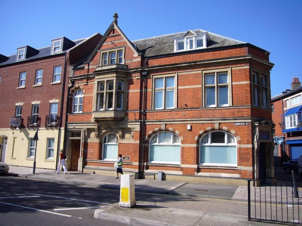 Ambrose Apartments Cheltenham Exterior foto